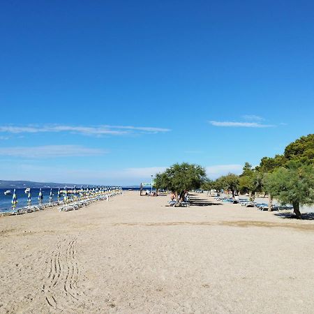 Ferienwohnung Am Sandstrand โอมิช ภายนอก รูปภาพ